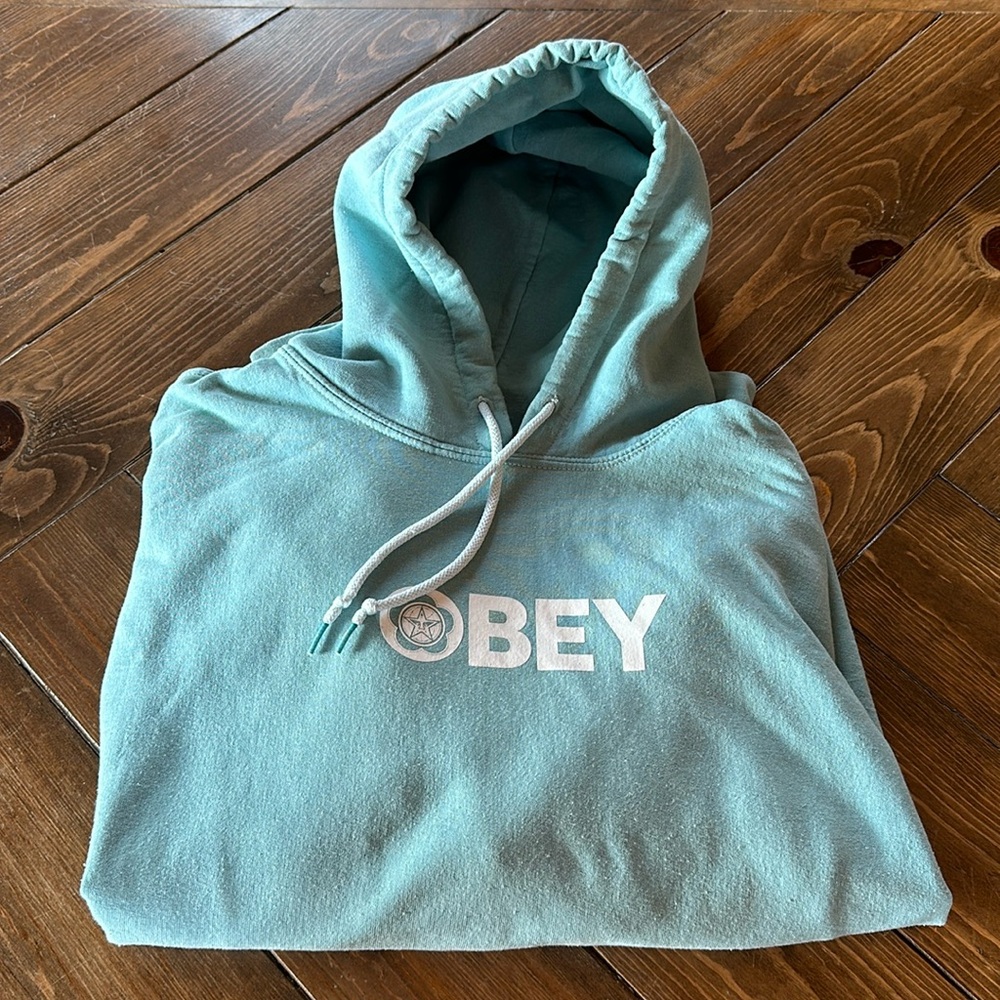 Women or men’s Obey blue hoodie size Large